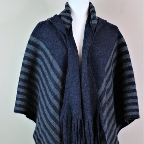 Poncho With Hoodie - Picture 1 of 2